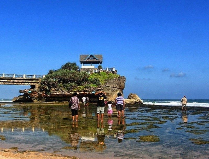 Suasana-Pantai-Kukup-Wonosari-Yogyakarta