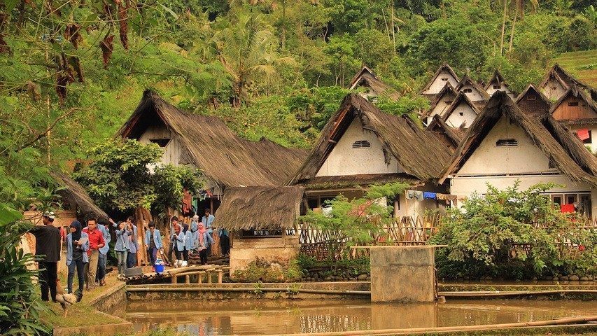 LimaKaki Tempat Wisata Menarik di Purwakarta , Cocok