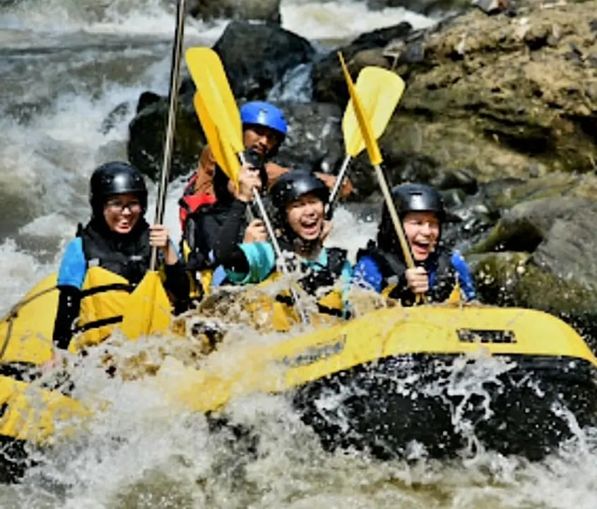 Bogor Adventure Camp menyediakan: Paket Gathering Outbound (Rafting, Paintball dan Trekking Sentul), Offroad Harga Murah di Sentul Bogor