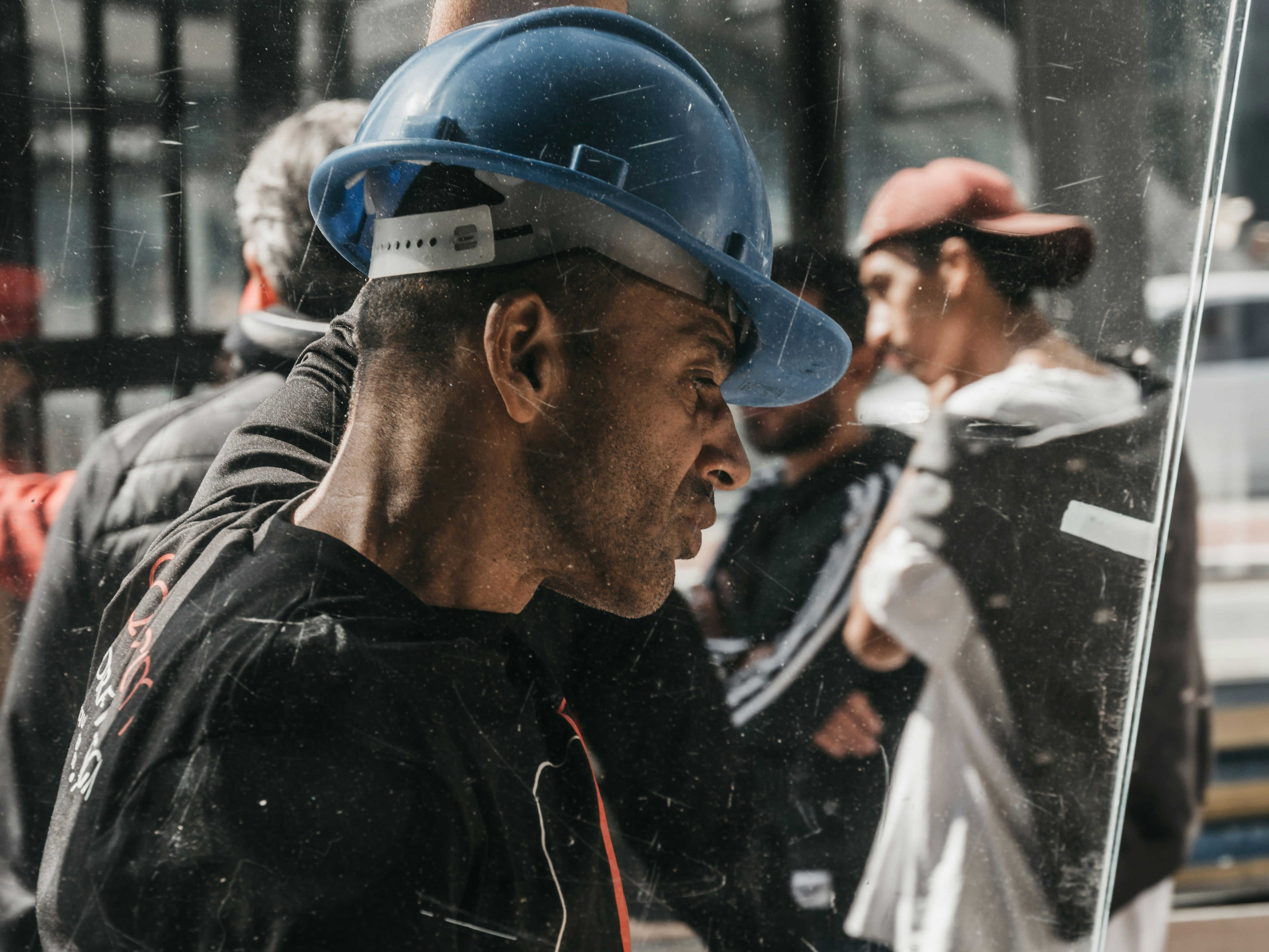 Tanah Bumi Construction adalah perusahaan kontraktor bangunan dan interior 