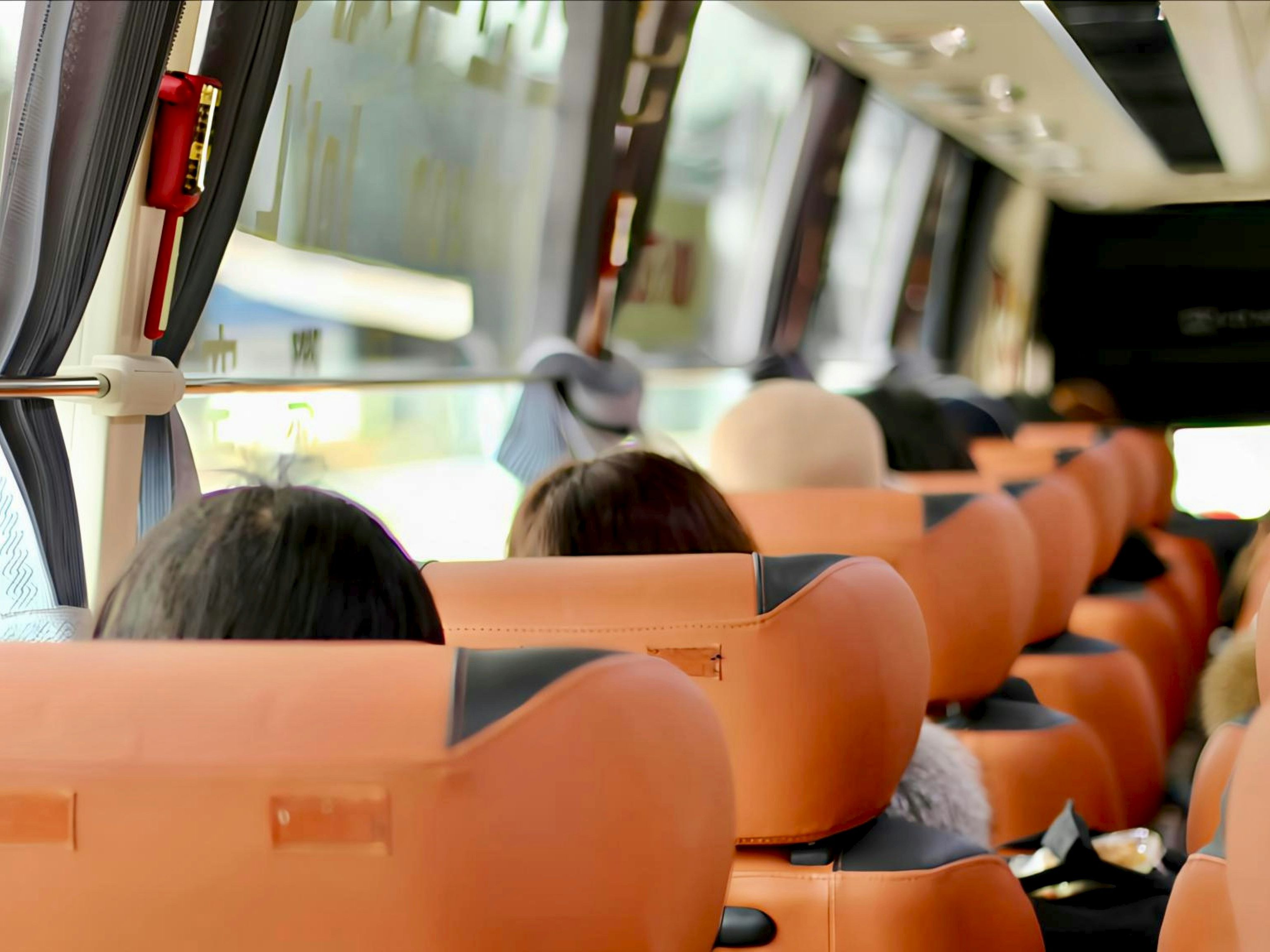 Yang dapat menggugah keinginan pembaca untuk booking tiket travel Yang dapat menggugah keinginan pembaca untuk booking tiket travel