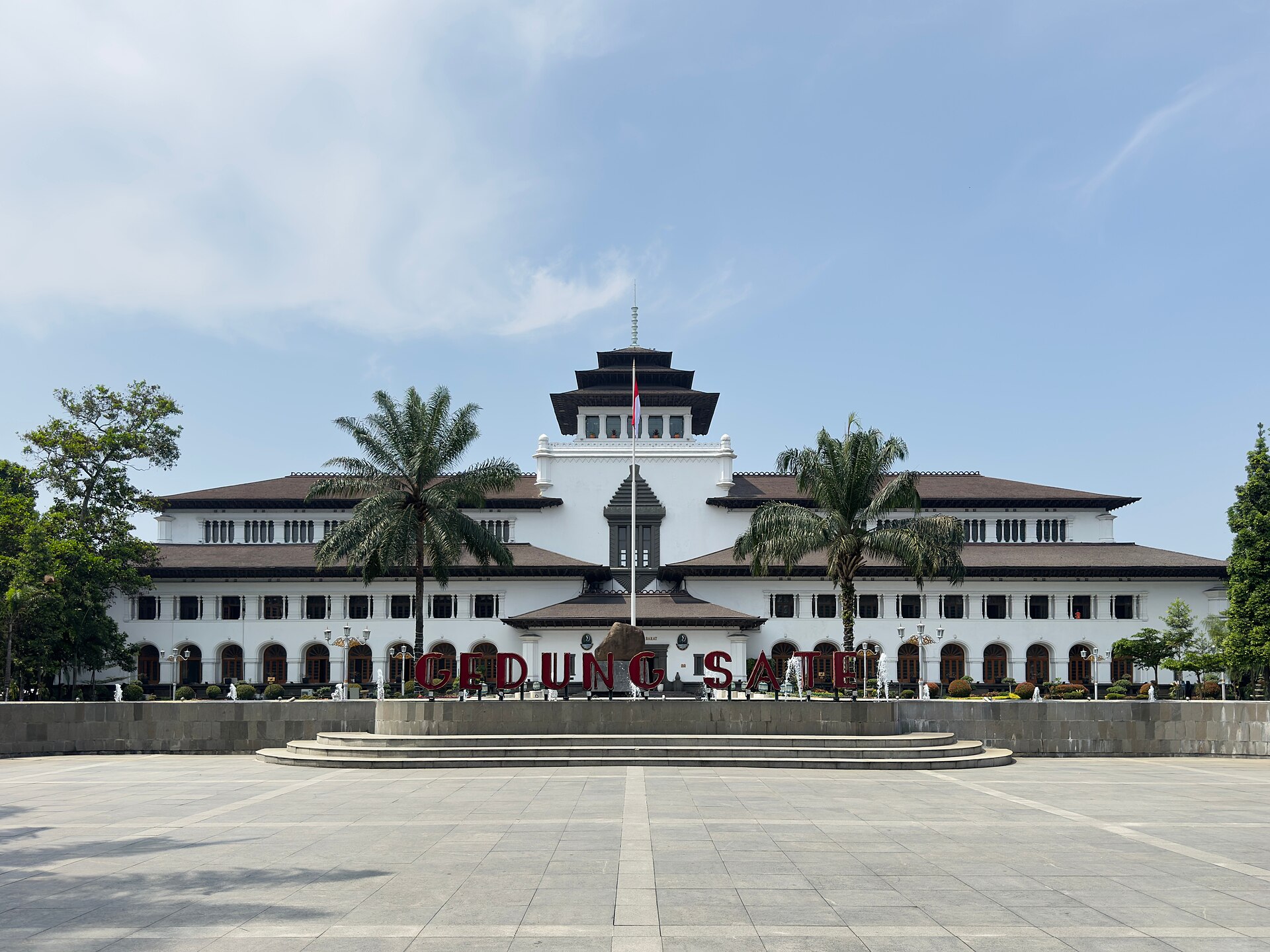 Wisata Sejarah Bandung: Gedung Sate dan Museum yang Wajib Dikunjungi